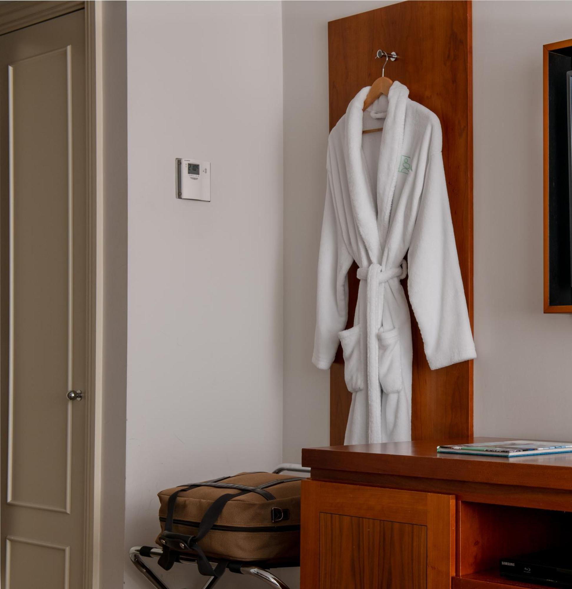 Thorpe Park Hotel And Spa Leeds  Eksteriør billede