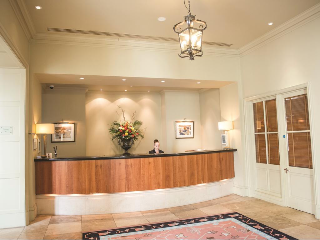 Thorpe Park Hotel And Spa Leeds  Eksteriør billede